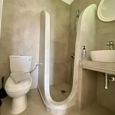 מלון Serene Hill *