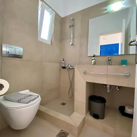 Serene Hill מלון