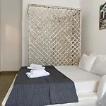 Serene Hill Hotel *
