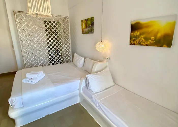 Serene Hill Naousa (Paros)