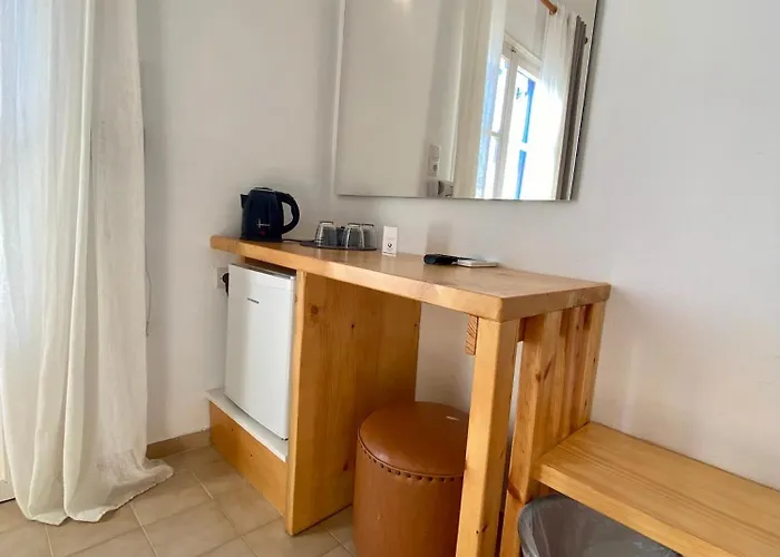 Serene Hill Naousa (Paros)